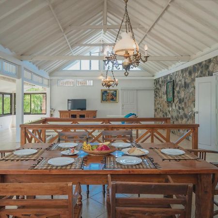 Villa Dinding Batu Singaraja  Bagian luar foto