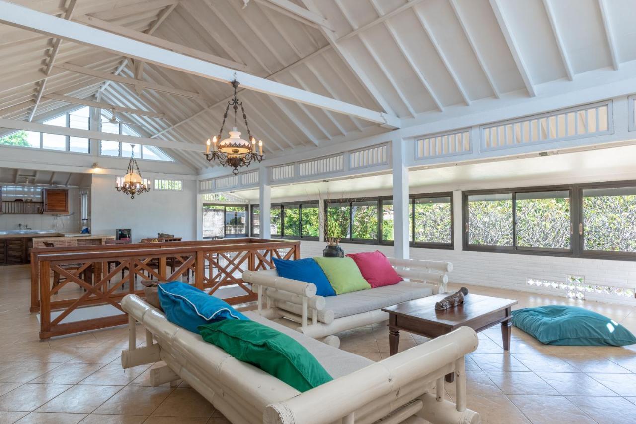 Villa Dinding Batu Singaraja  Bagian luar foto