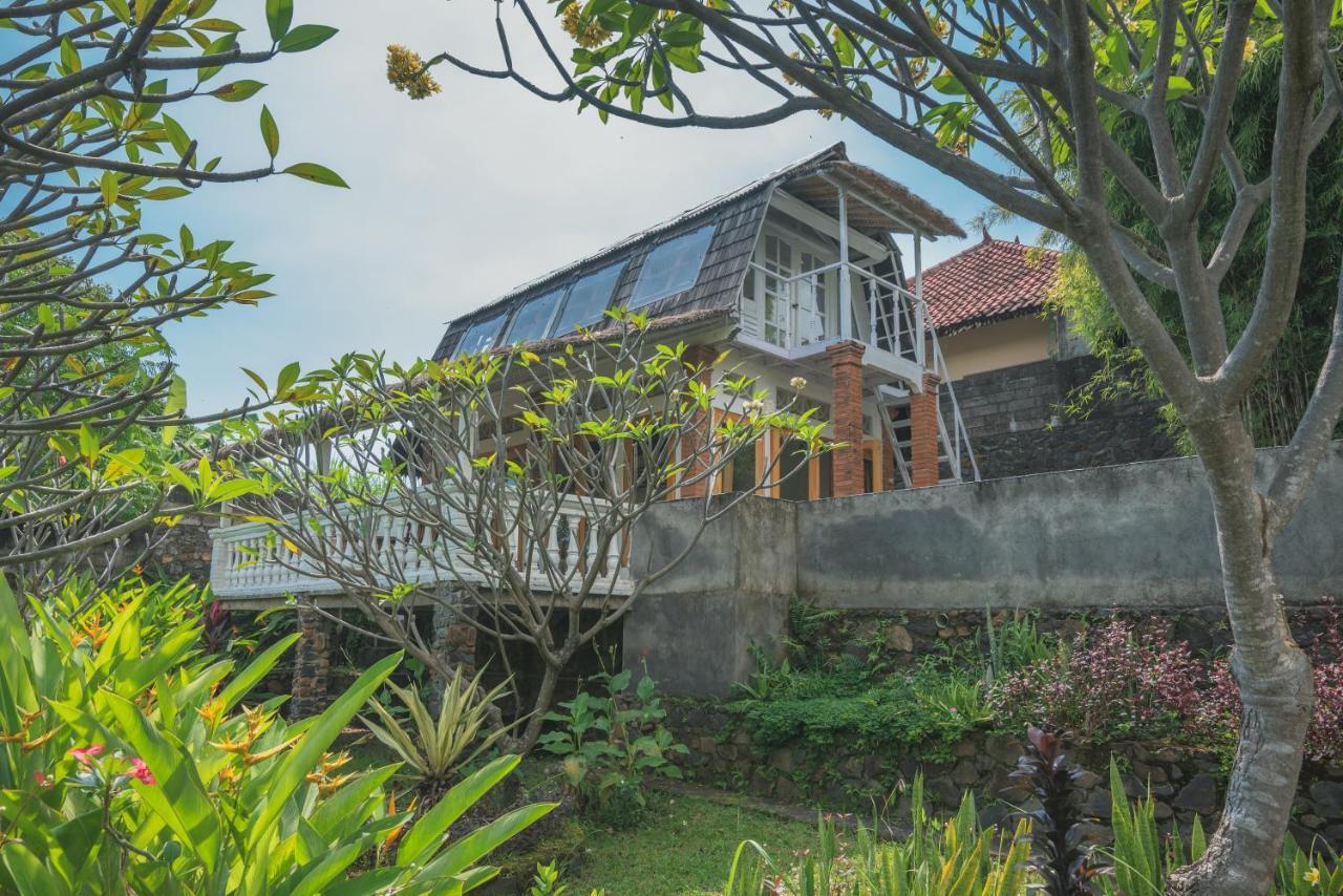 Villa Dinding Batu Singaraja  Bagian luar foto