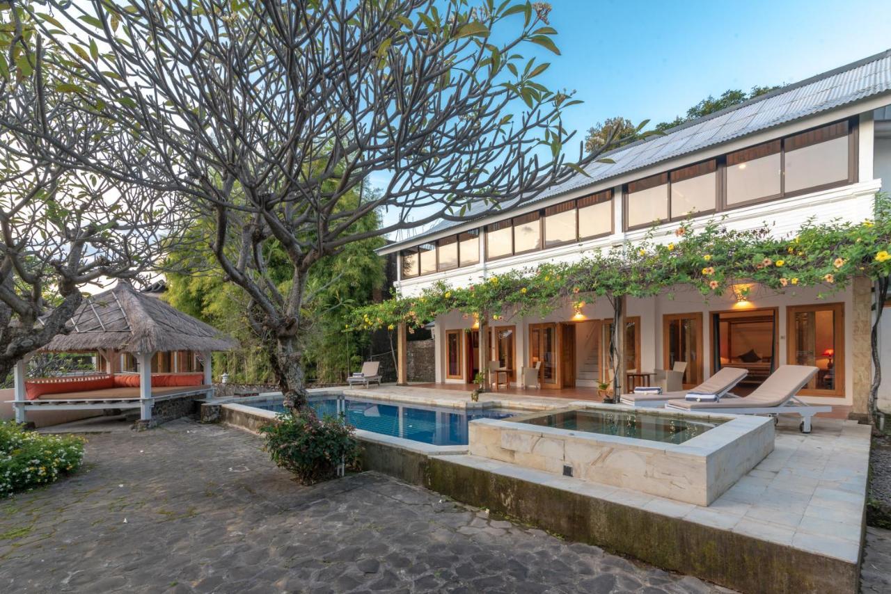 Villa Dinding Batu Singaraja  Bagian luar foto