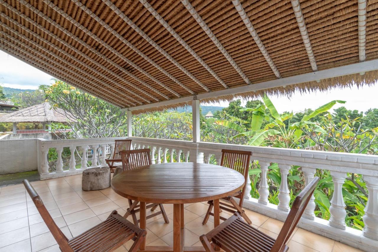 Villa Dinding Batu Singaraja  Bagian luar foto